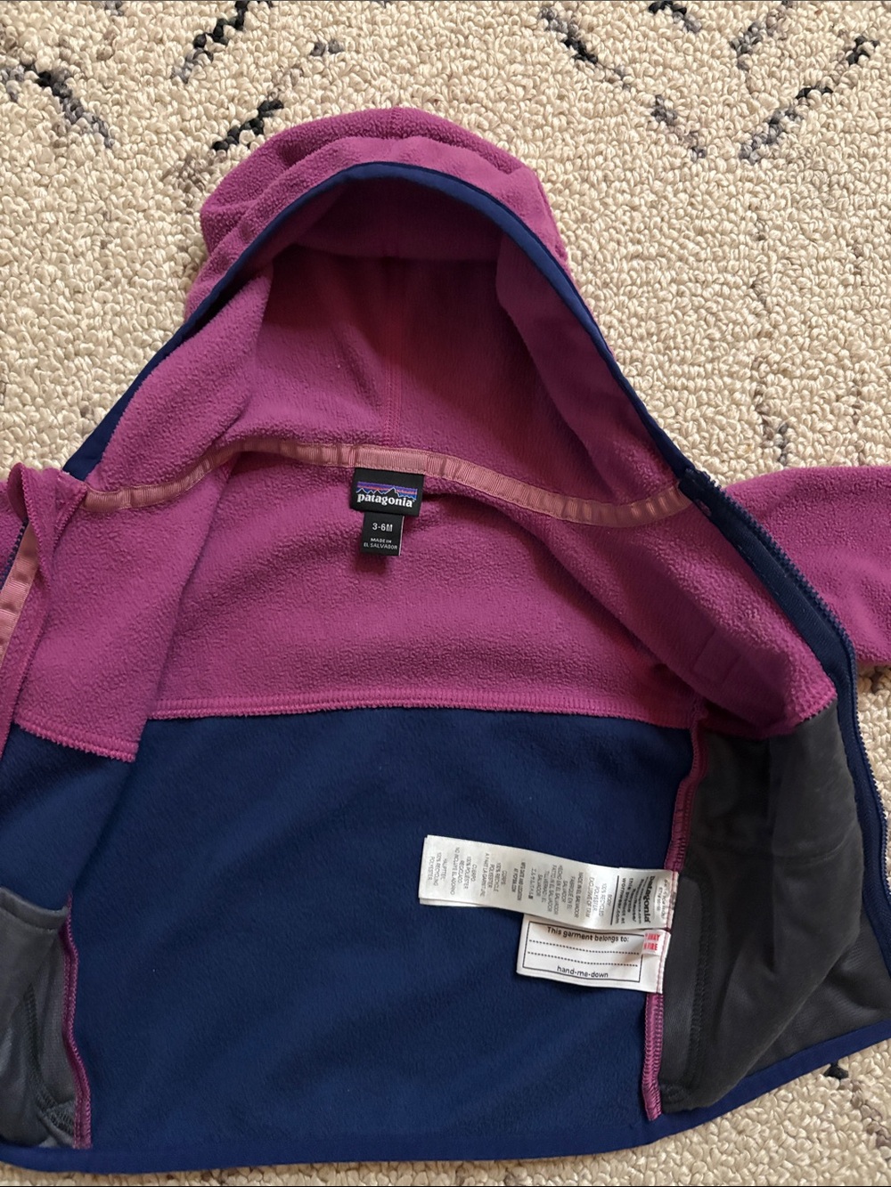 Patagonia kids fleece jacket (6/12m) EUC - Picture 2 of 4